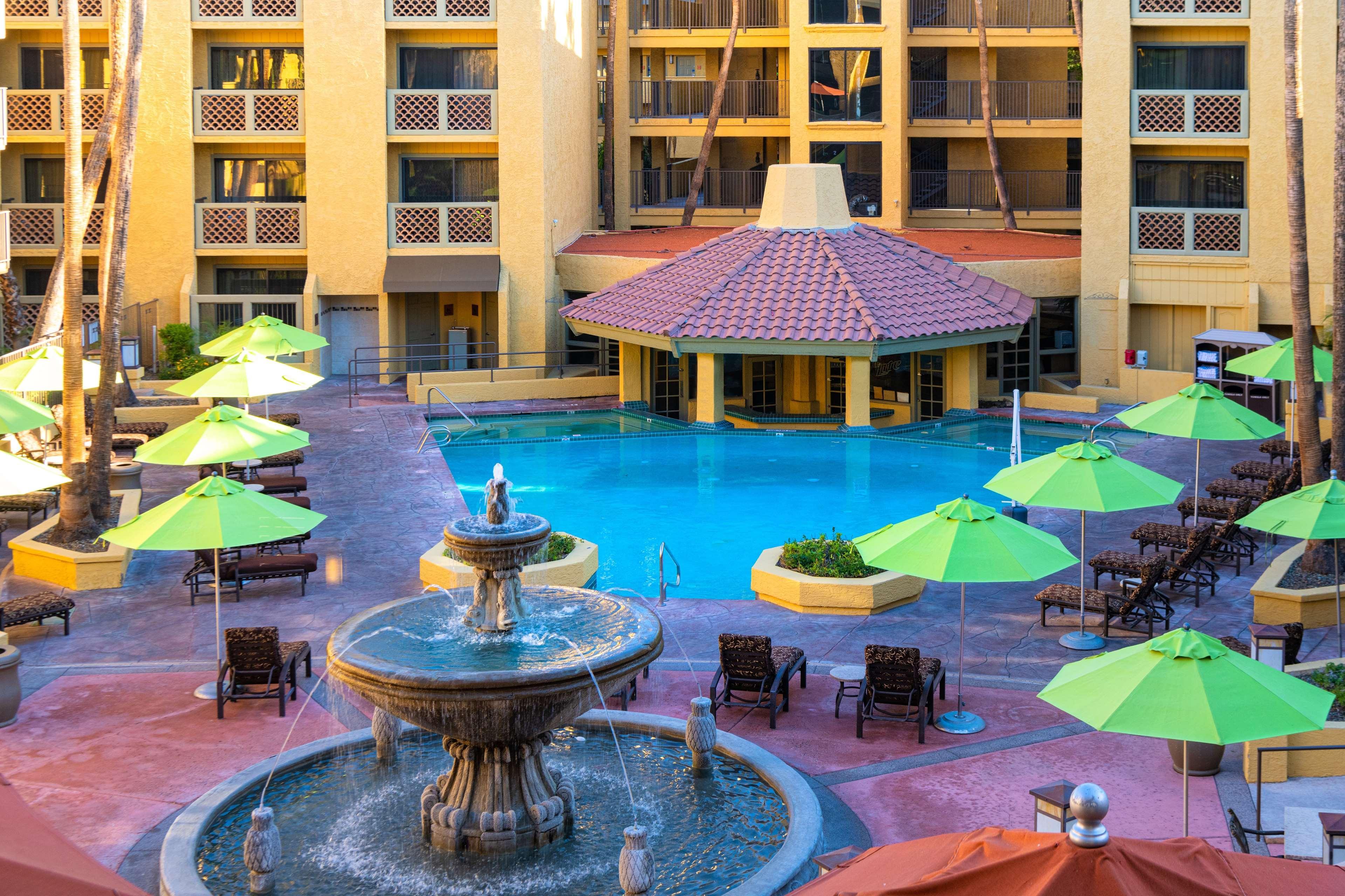 Hilton Phoenix Resort At The Peak Exterior foto
